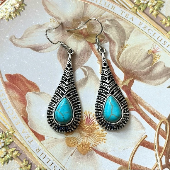 ⭐️ 5 for $25 Semi-precious Stone Antique Teardrop Turquoise & Silver Earrings - Picture 2 of 6